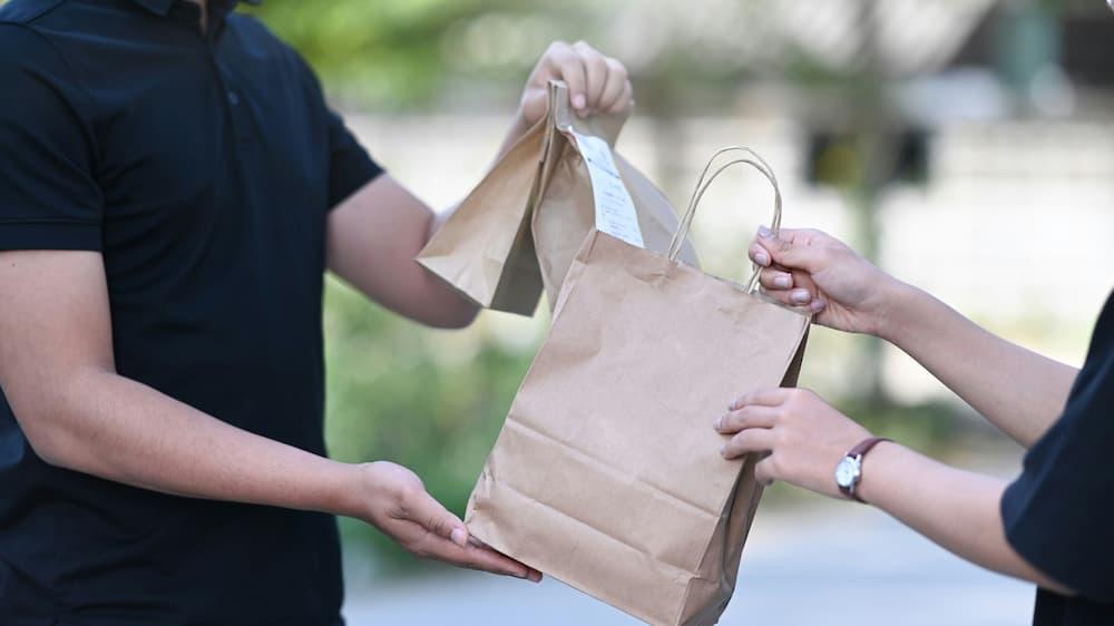 Food delivery in paper bags